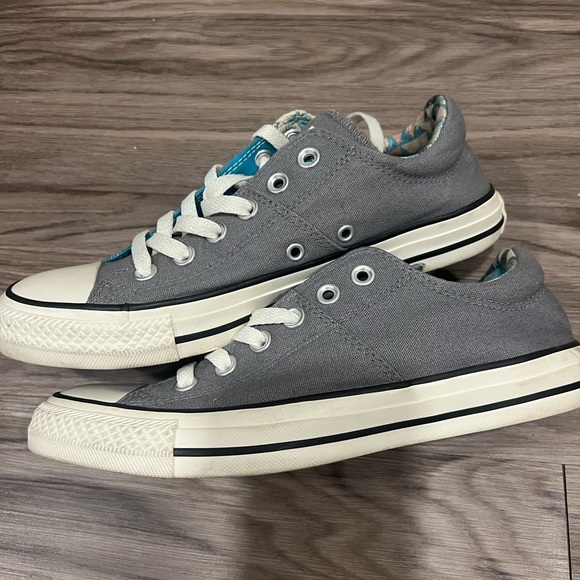 Converse All Star, Low Top, Chuck Taylor’s in Grey 8 - Picture 4 of 6
